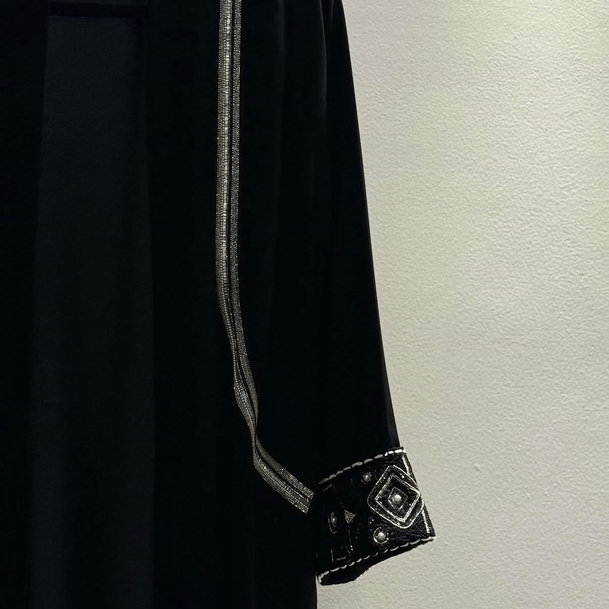 Luna Abaya