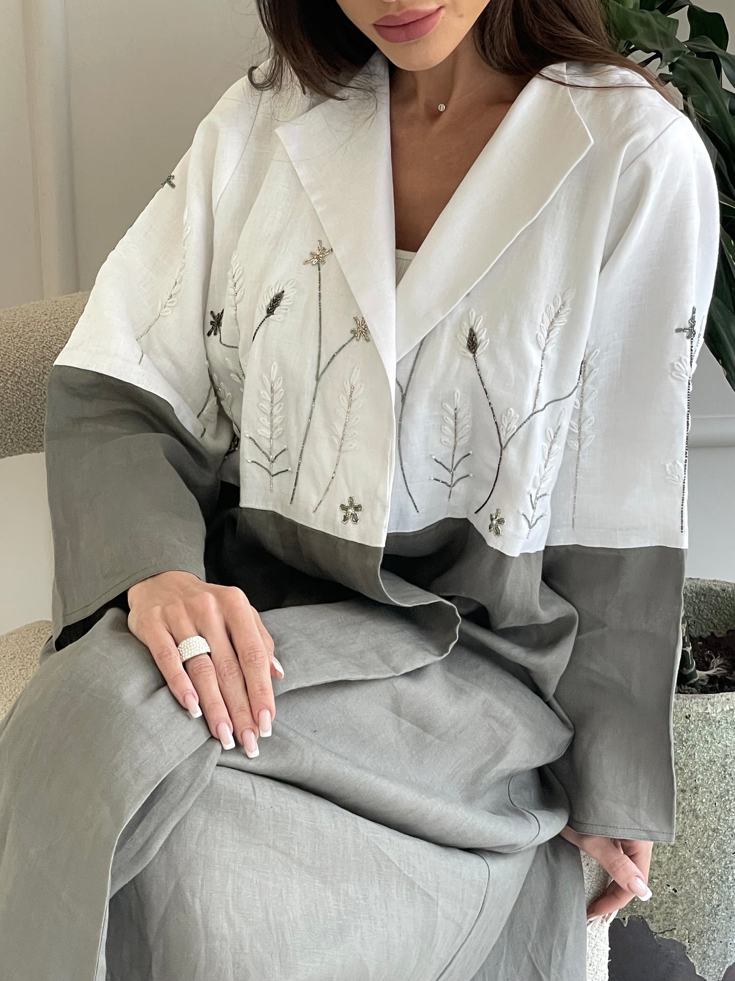 Meadow Contrast Linen Abaya